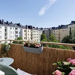 Grand Lotus Suite 96 M2, Parkkipaikka